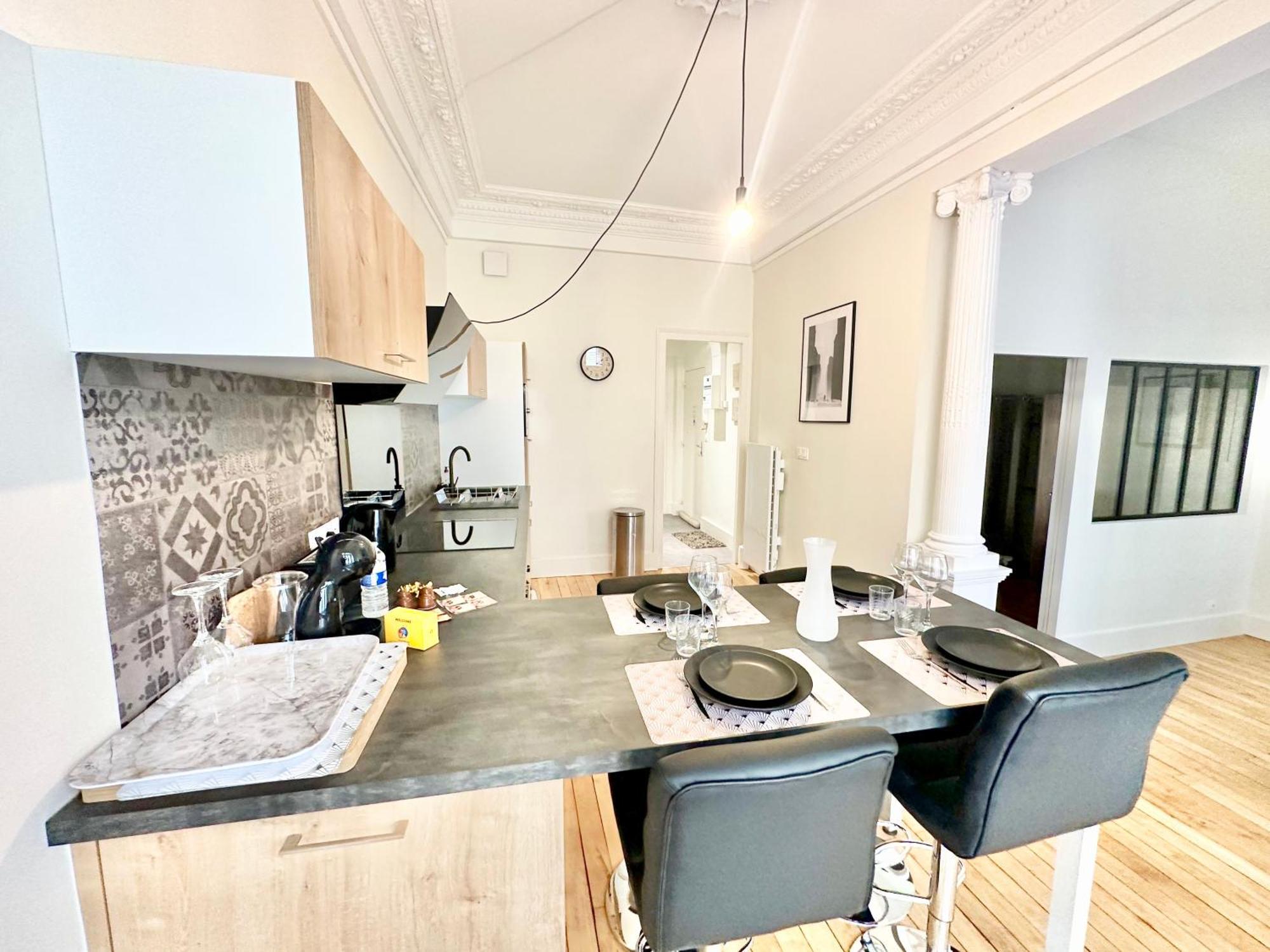 Le Pantheon, Urbain Et Authentique Appartement Limoges Buitenkant foto